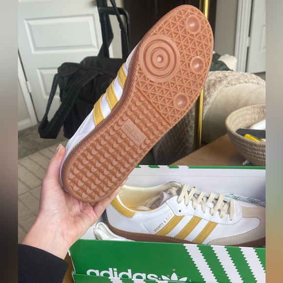 adidas Samba Sporty & Rich White Bold Gold ( Mens 9.5 Womens 10.5/11) - Picture 8 of 9